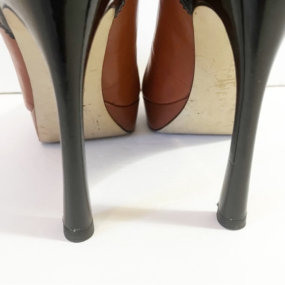 Ivanka Trump Tuxedo Style Stiletto Heel Sz 9.5 Black Tan Patent Leather Formal - Picture 5 of 9